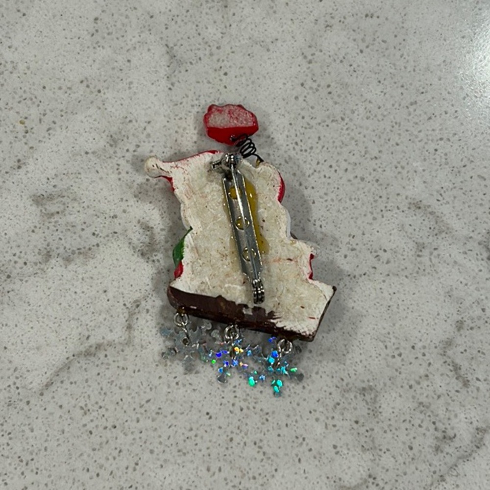 Santa Pin - Picture 2 of 2